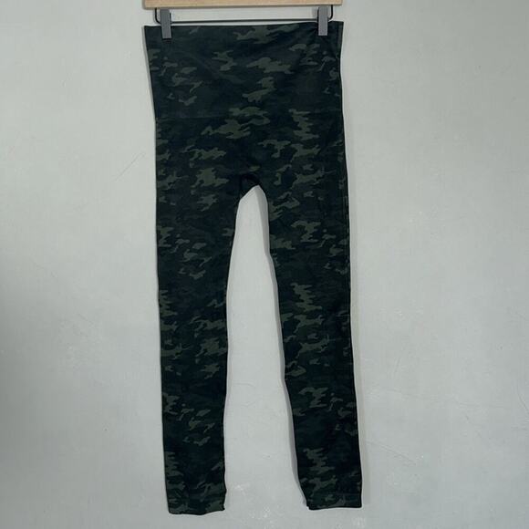 SPANX Look At Me Now Camo Leggings Size 1X - Picture 1 of 5